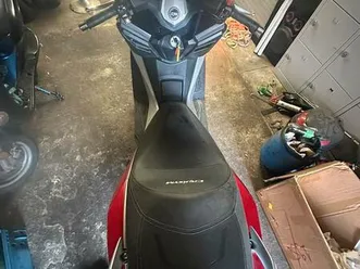 ② sym cruisym 300 cc