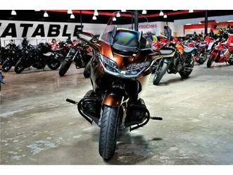 2018 honda® gold wing pearl stallion brown