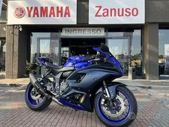 yamaha yzf r7 pochi km akrapovic