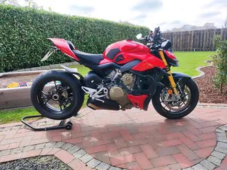 ducati streetfighter v4s