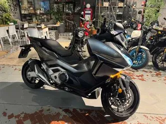 honda forza 750 grigio