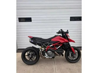 2025 ducati hypermotard 950 ducati red