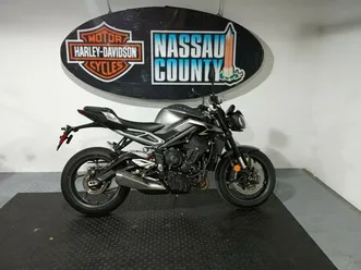 2024 triumph street triple 765 r - silver ice