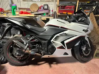 2011 kawasaki ninja 250r – female owned, well-maintained