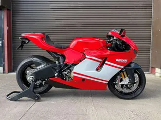 ducati desmosedici rr