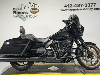 2022 harley-davidson® street glide® st vivid black