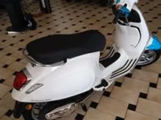 piaggio vespa 125 primavera bianca