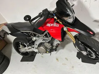 aprilia dorsoduro 750