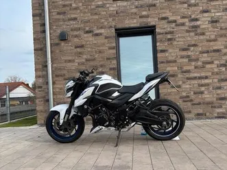 suzuki gsx-s750