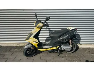 explorer race gt50 moped roller
