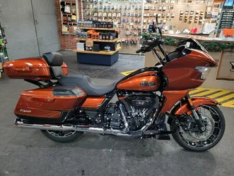 2023 harley-davidson® cvo™ road glide® whiskey neat w/raven metallic