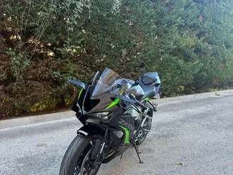 kawasaki zx6r