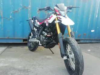 online bestia 125, 15ps, abs, 1.700km, wie neu ( no wr 125)