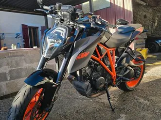 ktm 1290 superduke r