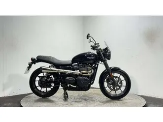 triumph street 900 2016 only 14k mot sports exhaust warranty 900 cc