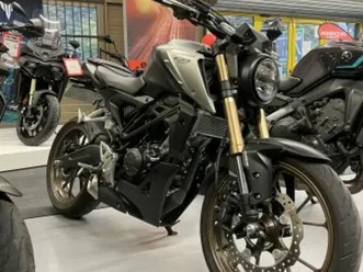 honda cb 125 2023 125 cm3 | moto roadster | 1 700 km | gris | 73540 la bathie