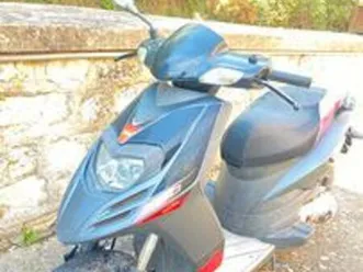 aprilia sr motard 50 - 2017