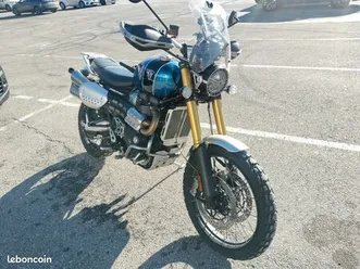 moto triumph scrambler 1200xe