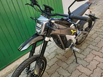 moto électrique talaria xxx