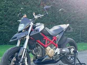 ducati hypermotard 1100