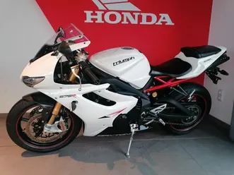 triumph daytona 675 r