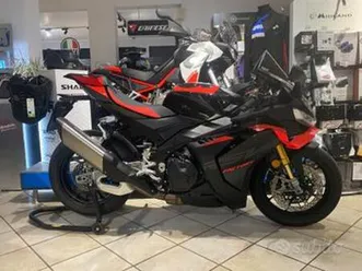 aprilia rsv4 factory