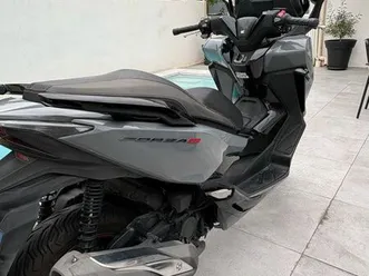 scooter forza 300
