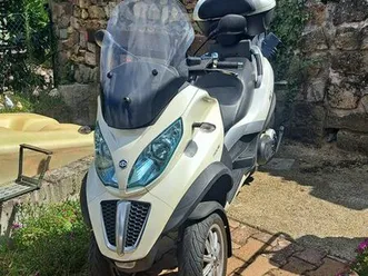piaggio mp3 500lt