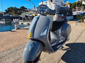 vespa 300 gts super