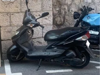 scooter cygnus 2 roues - 125cm3 - monaco
