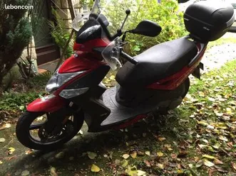 vends scooter kymco 125