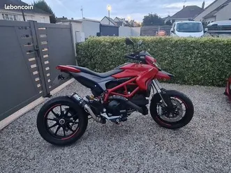 ducati hypermotard 939
