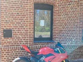 ② ducati panigale v4s