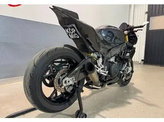 aprilia aprilia tuono v4r