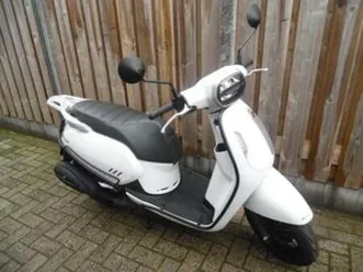 kymco filly 7-2025 92km!! 45km mat wit nieuwstaat — scooters | kymco — marktplaats