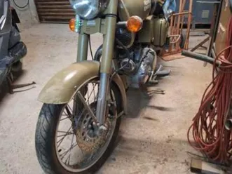 royal enfield - classic 500