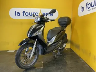 piaggio medley 125 2017 125 cm3 | scooter | 2 913 km | noir | 75015 paris 15