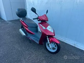 moto honda dylan