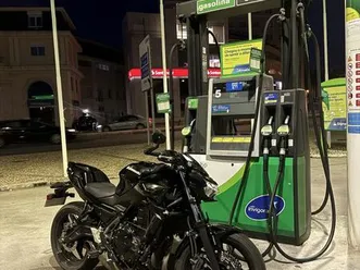 kawasaki z650 com akrapovic titânio alverca do ribatejo e sobralinho