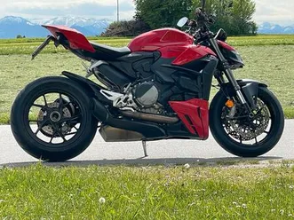 ducati streetfighter v2