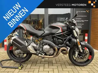 ducati monster 821 stealth abs zwart
