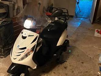 ② piaggio zip a-klasse