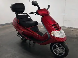 piaggio hexagon lxt 180