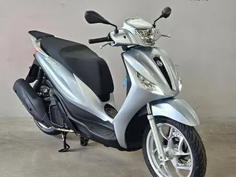 piaggio medley 125 grigio astrale
