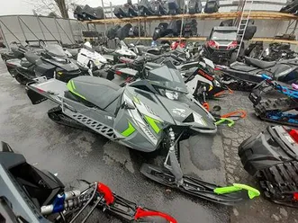 2022 arctic cat® riot 8000 146