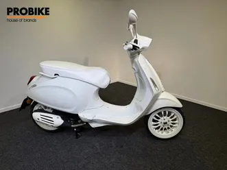 vespa sprint 50 sparkle white • 2022
