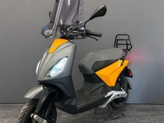 piaggio one 45km/h brom elektrisch | 2024/2871km! — scooters | piaggio — marktplaats