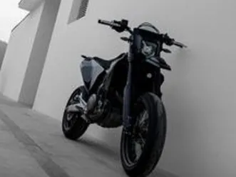 husqvarna 701 supermoto - 2024