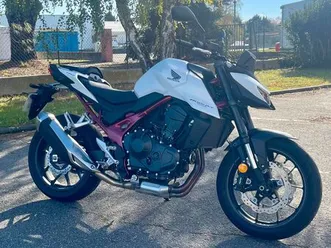 honda cb750 hornet a2 abs garantie constructeur 10/02/2031