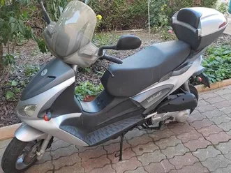 moto scooter 125